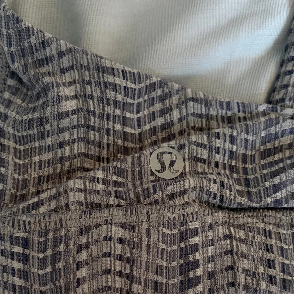 Lululemon cross back sports bra
